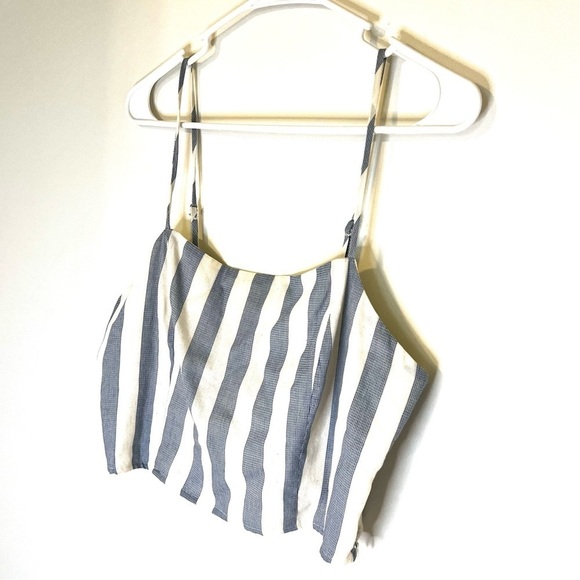 2/$30 - If By Sea - Blue & Cream Striped Crop Top Spaghetti Strap Top Size L - Picture 3 of 6